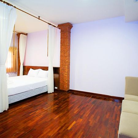 Boom Boom Beach Resort Laem Sing Chanthaburi Bagian luar foto