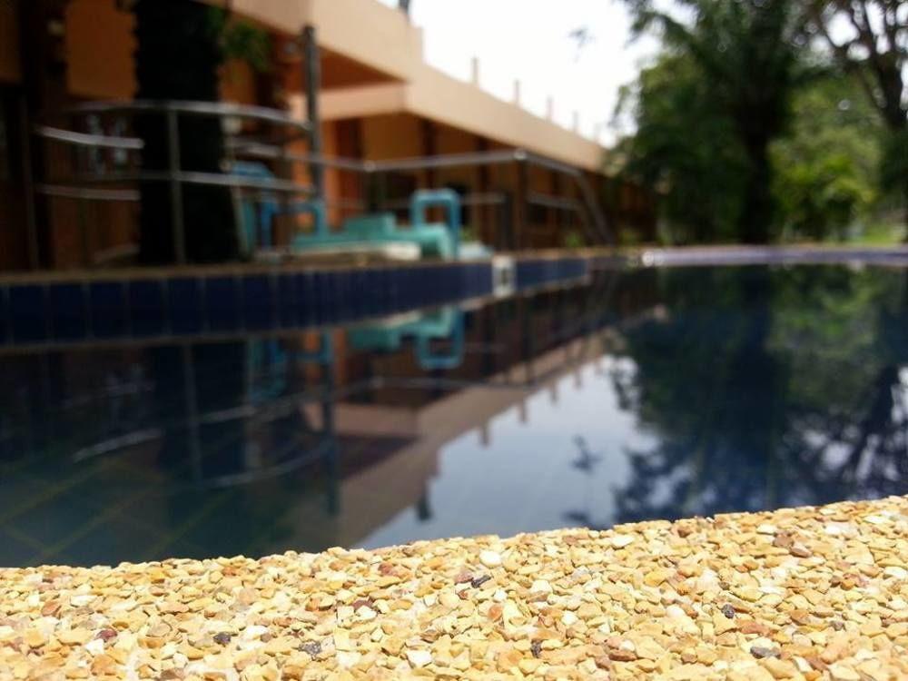 Boom Boom Beach Resort Laem Sing Chanthaburi Bagian luar foto