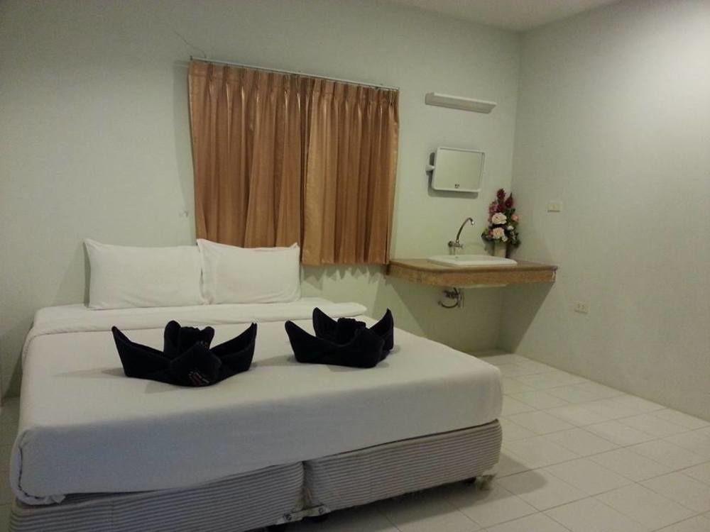 Boom Boom Beach Resort Laem Sing Chanthaburi Bagian luar foto