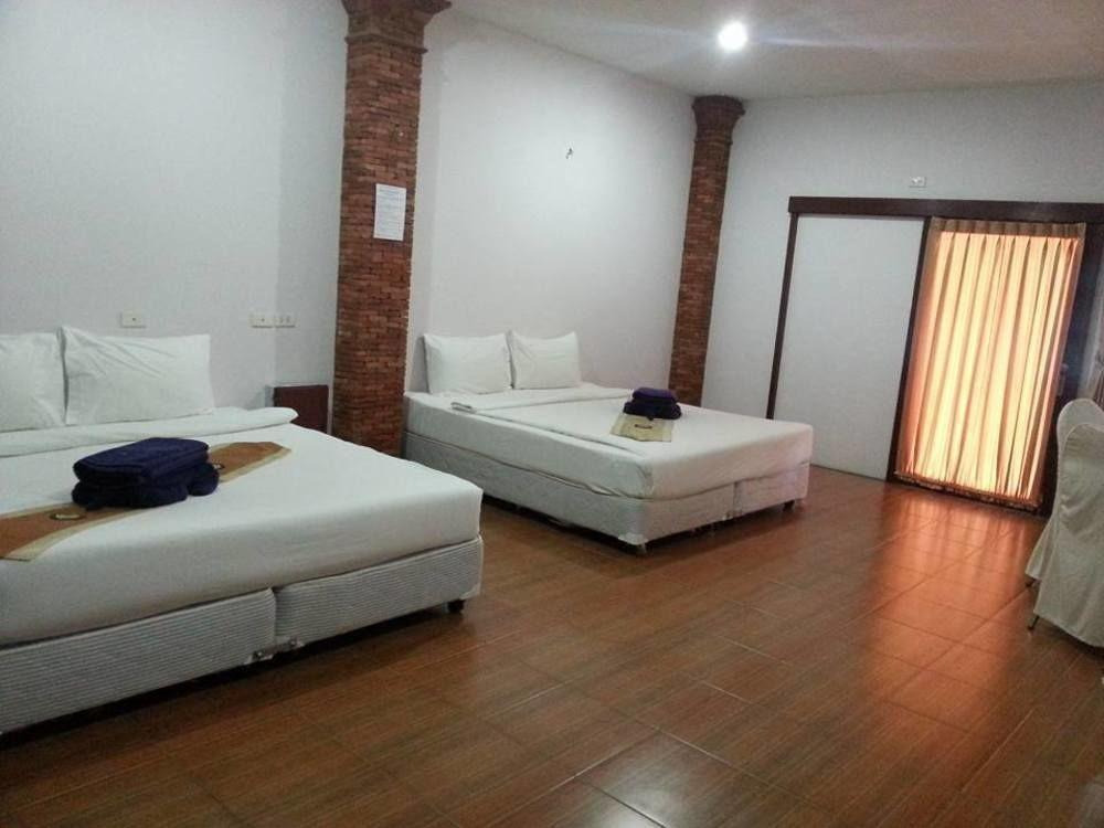 Boom Boom Beach Resort Laem Sing Chanthaburi Bagian luar foto